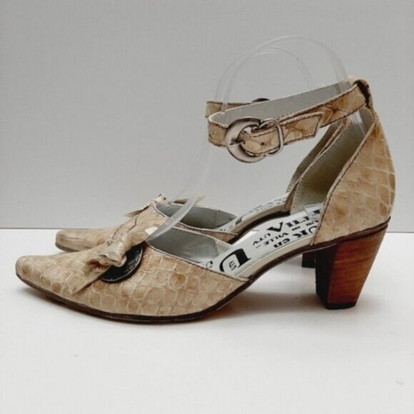 UN TOUR EN VILLE Snake Pattern Beige Pointy Toe Heels Leather Shoes Sz 7.5 - 8 - Picture 8 of 16